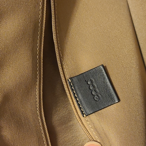 ECCO expandable laptop bag - Picture 3 of 8